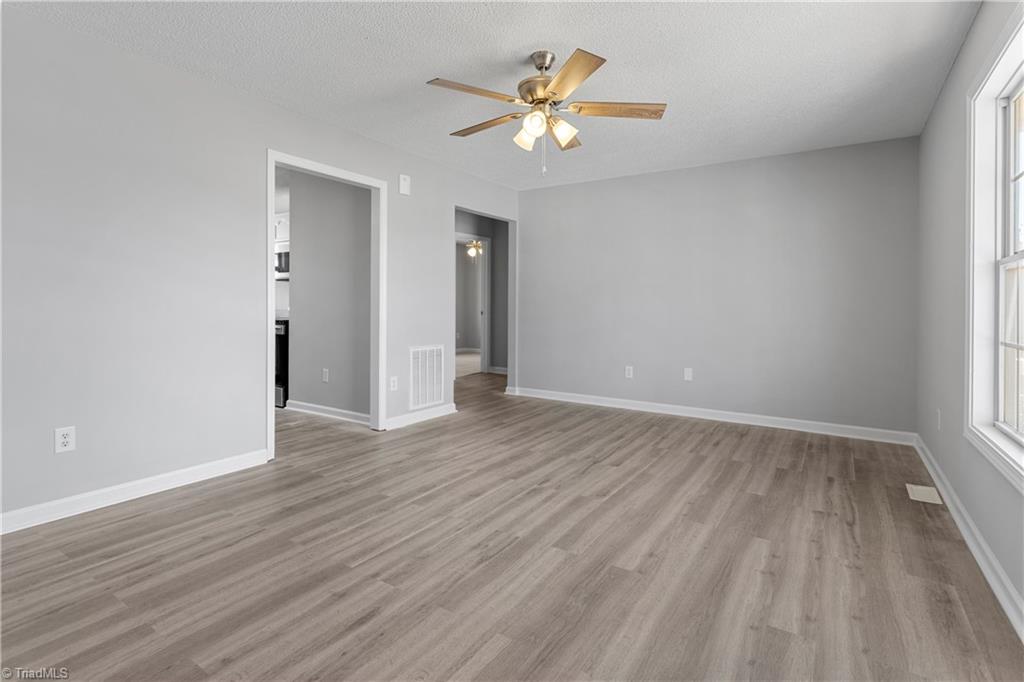 721 Paramount Street High Point, NC 27260 - Photo 5 of 29 Gallery Image 5