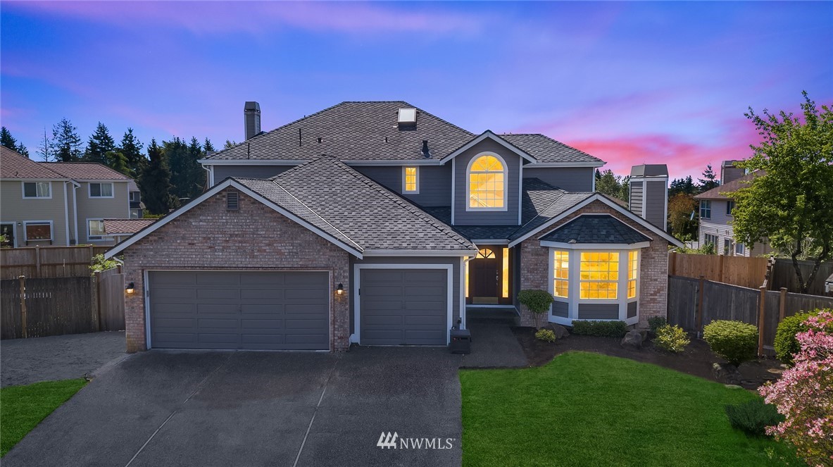 5105 Northeast 18th Court Renton, WA 98059 - Photo 1 of 25 Gallery Image 1