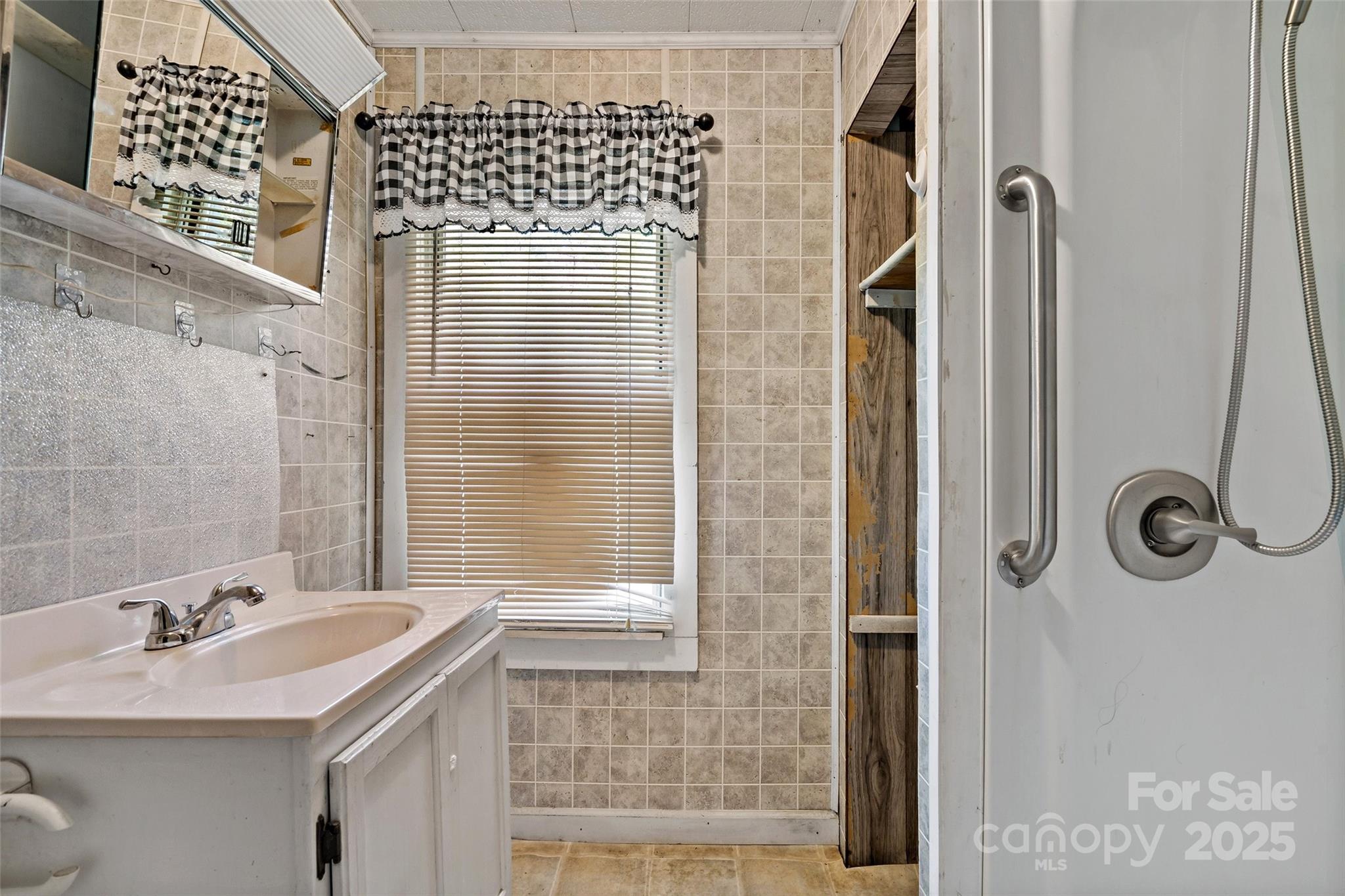 1470 Lytle Mountain Road Marion, NC 28752 - Photo 8 of 44 Gallery Image 8