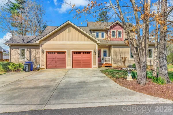 $429,000 | 122 Craggy Street, Black Mountain, NC 28711