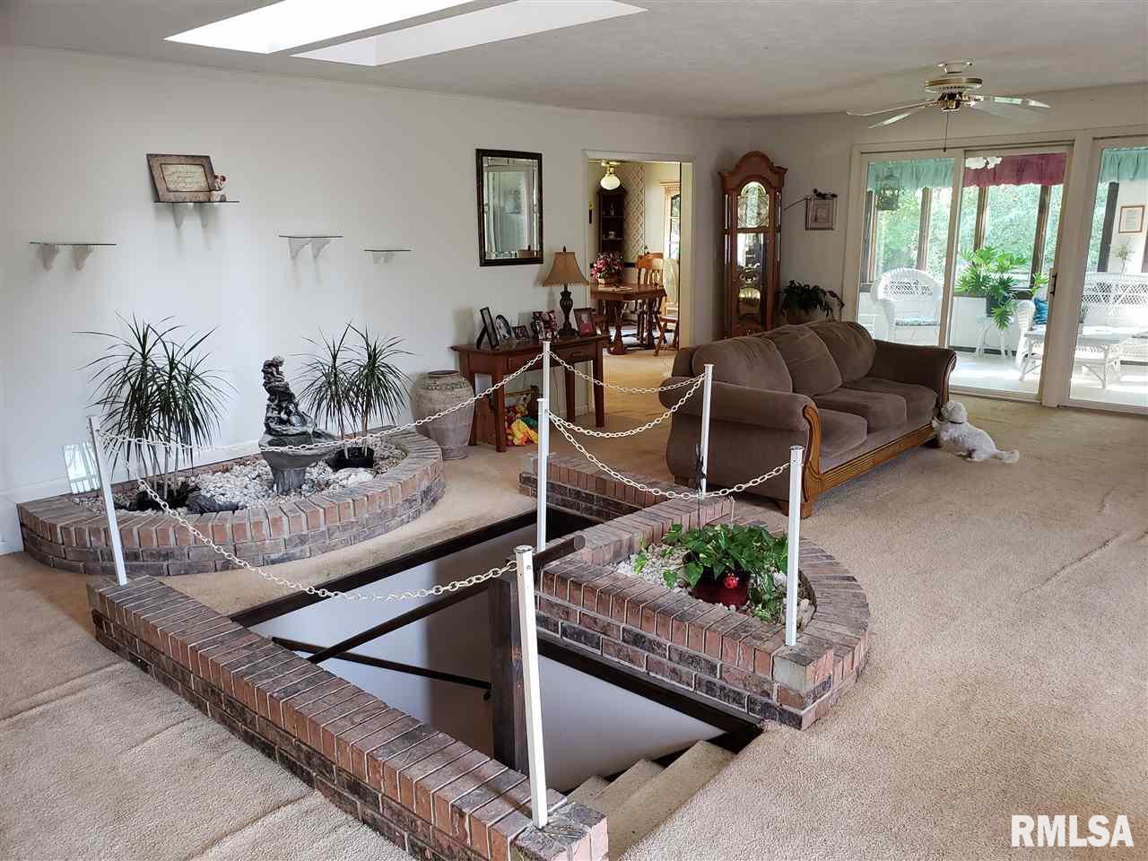 1702 Mt Zion Road Jacksonville, IL 62650 - Photo 5 of 43 Gallery Image 5