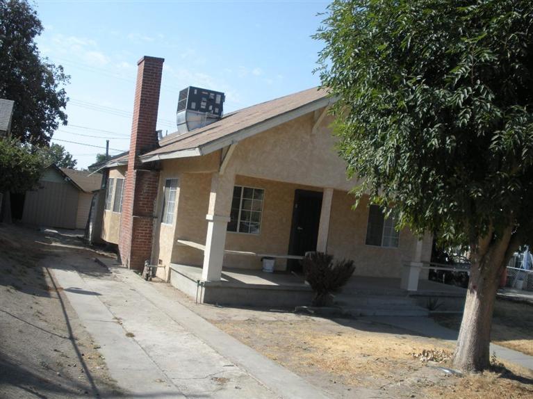 370 Merced Street Parlier, CA 93648 - Photo 2 of 21 Gallery Image 2