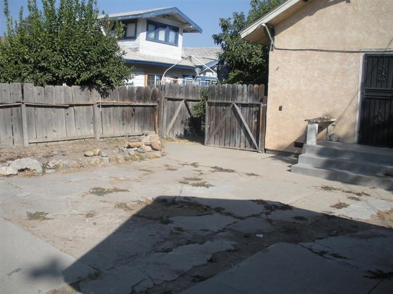 370 Merced Street Parlier, CA 93648 - Photo 12 of 21 Gallery Image 12