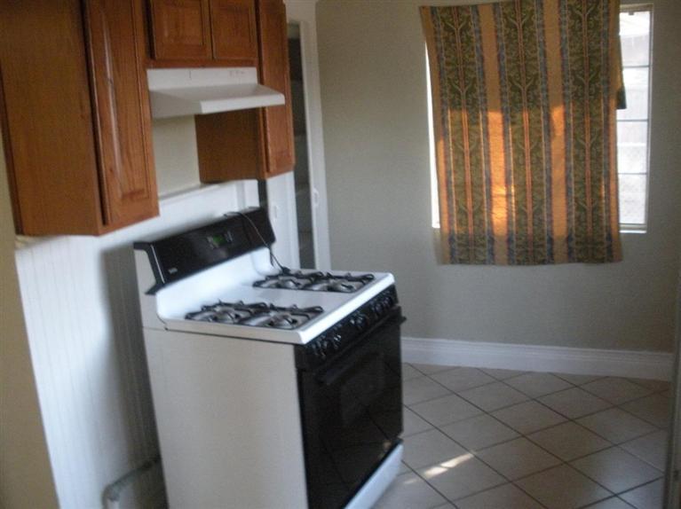 370 Merced Street Parlier, CA 93648 - Photo 3 of 21 Gallery Image 3