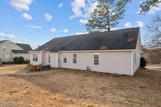 $375,000 | 101 Pine Brae Lane, Aberdeen, NC 28315