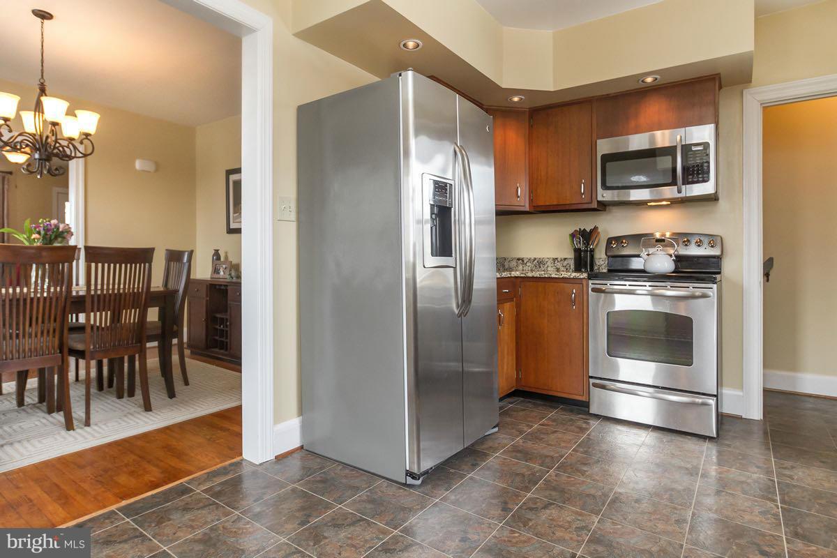 3758 Black Rock Road Upperco, MD 21155 - Photo 12 of 30 Kitchen open to dining rm w/stainless appliances