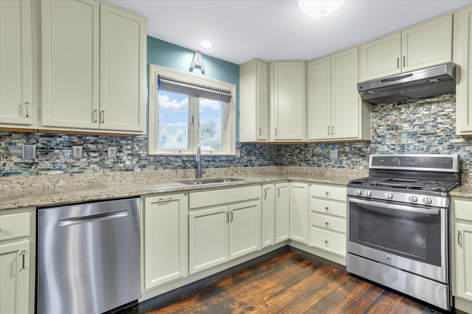 405 North Abbey Road Urbana, IL 61802 - Photo 15 of 51 Gallery Image 15