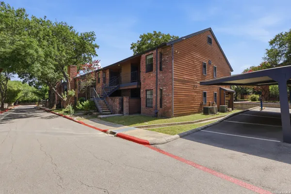$1,300 | 4803 Hamilton Wolfe Road, Unit 924, San Antonio, TX 78229