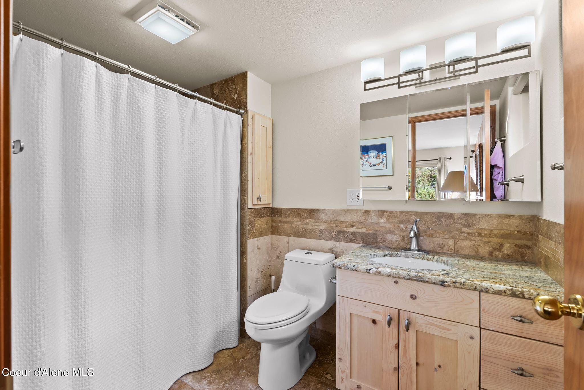 155 Crystal Springs Road, Unit 401 Sandpoint, ID 83864 - Photo 14 of 37 23_DSC03512