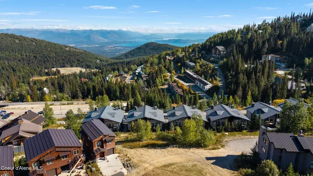 $1,385,000 | 155 Crystal Springs Road, Unit 401, Sandpoint, ID 83864