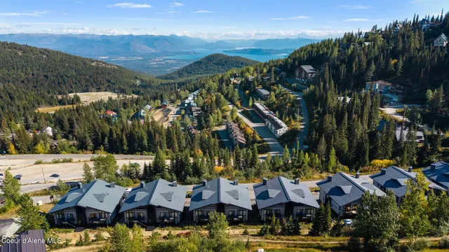 $1,385,000 | 155 Crystal Springs Road, Unit 401, Sandpoint, ID 83864