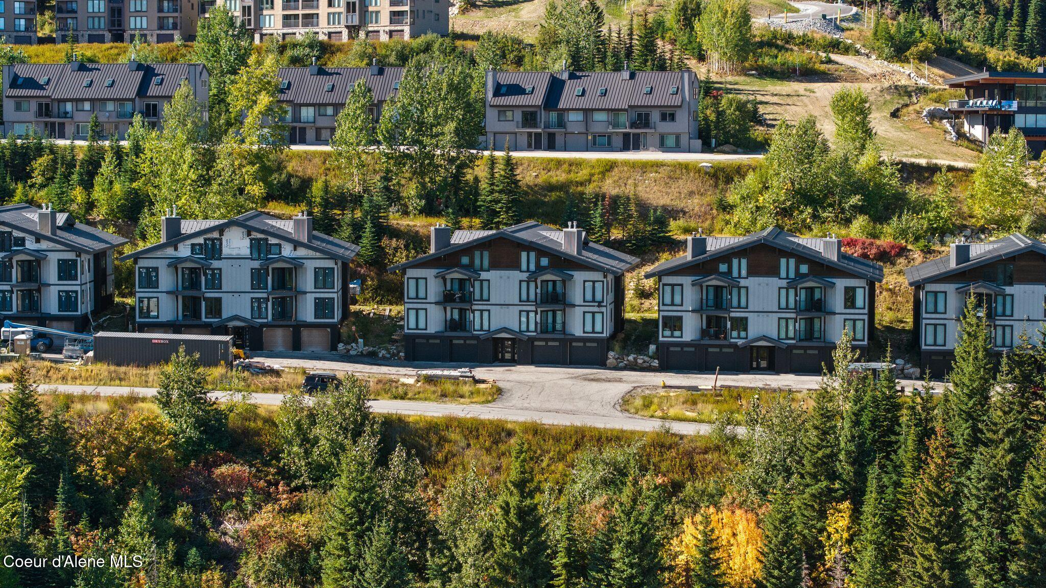 155 Crystal Springs Road, Unit 401 Sandpoint, ID 83864 - Photo 33 of 37 47_DJI_20251004053645_0388_D