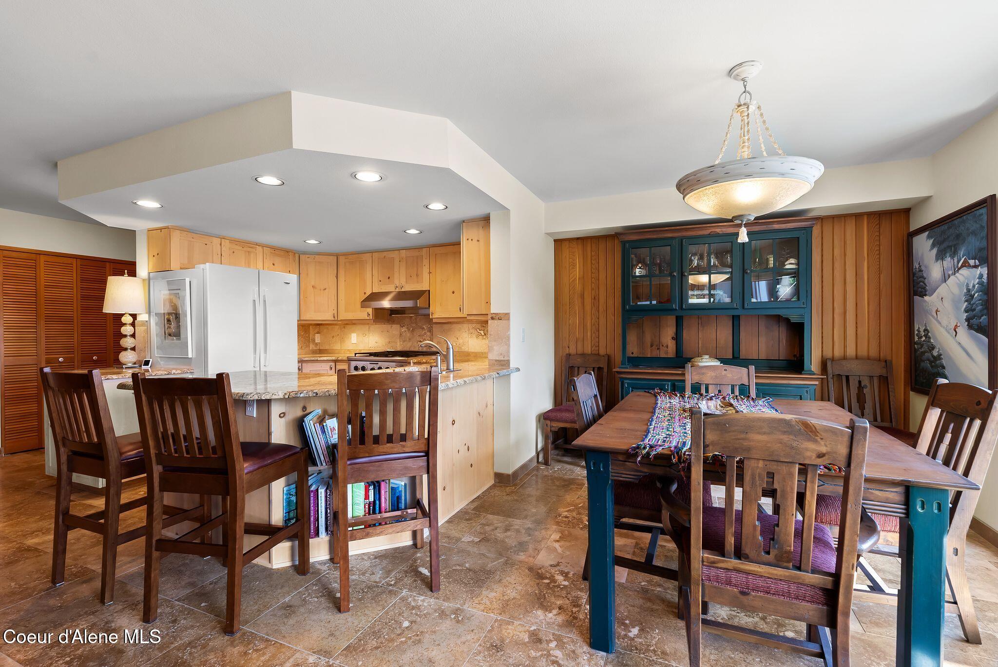 155 Crystal Springs Road, Unit 401 Sandpoint, ID 83864 - Photo 6 of 37 7_DSC03432