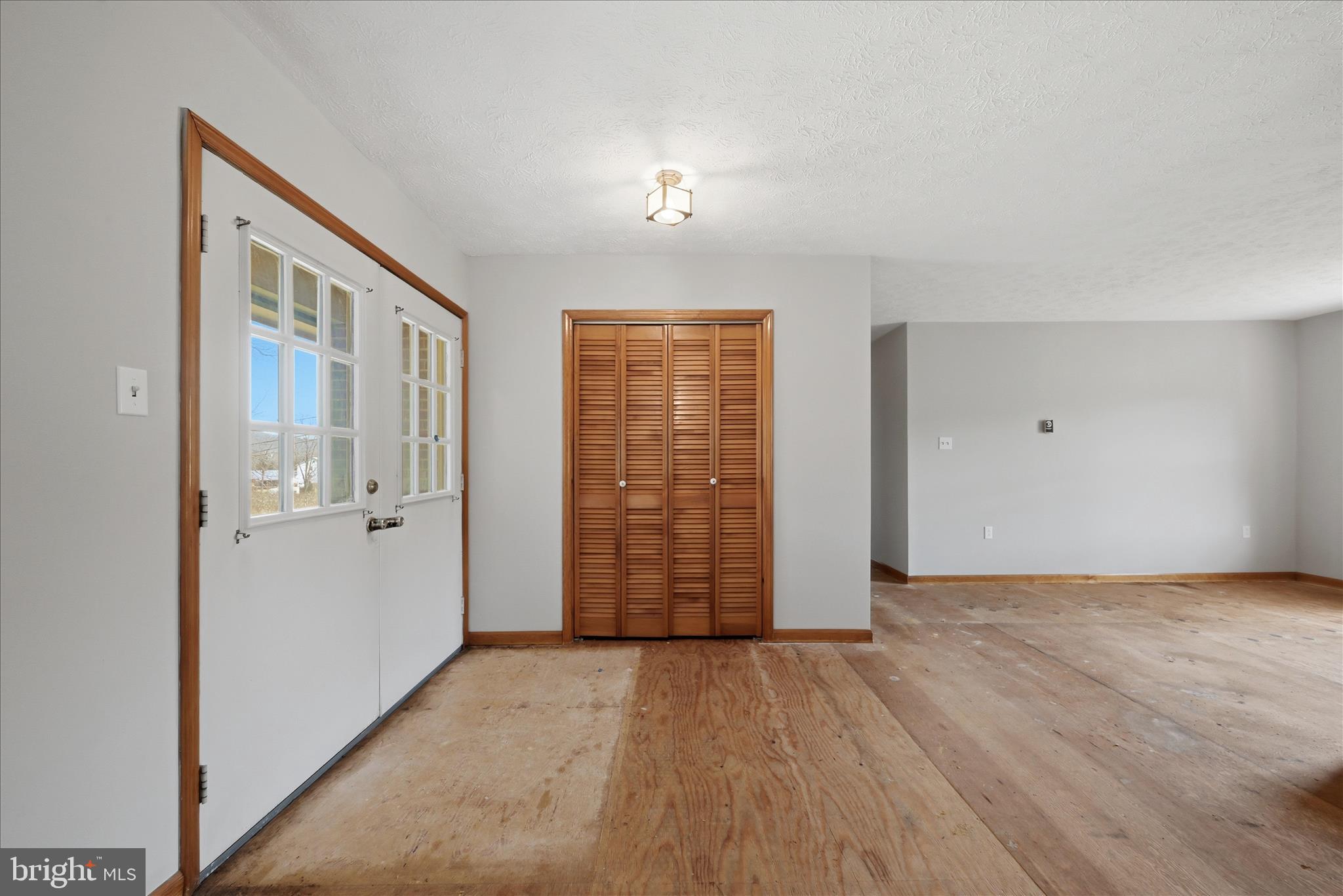 2879 Christian Church Road High View, WV 26808 - Photo 10 of 106 Entryway