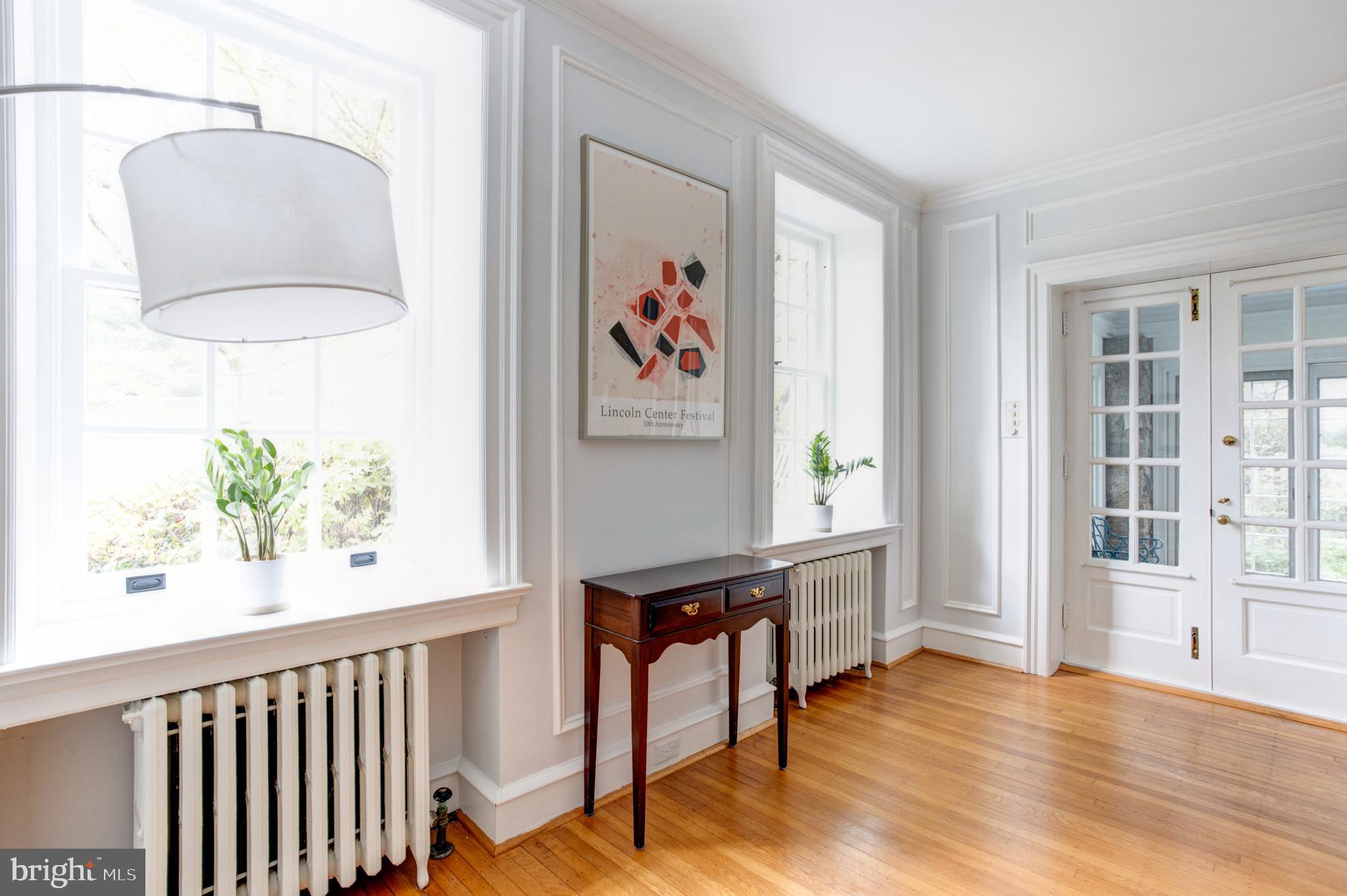 5 East Hampton Road Philadelphia, PA 19118 - Photo 12 of 32