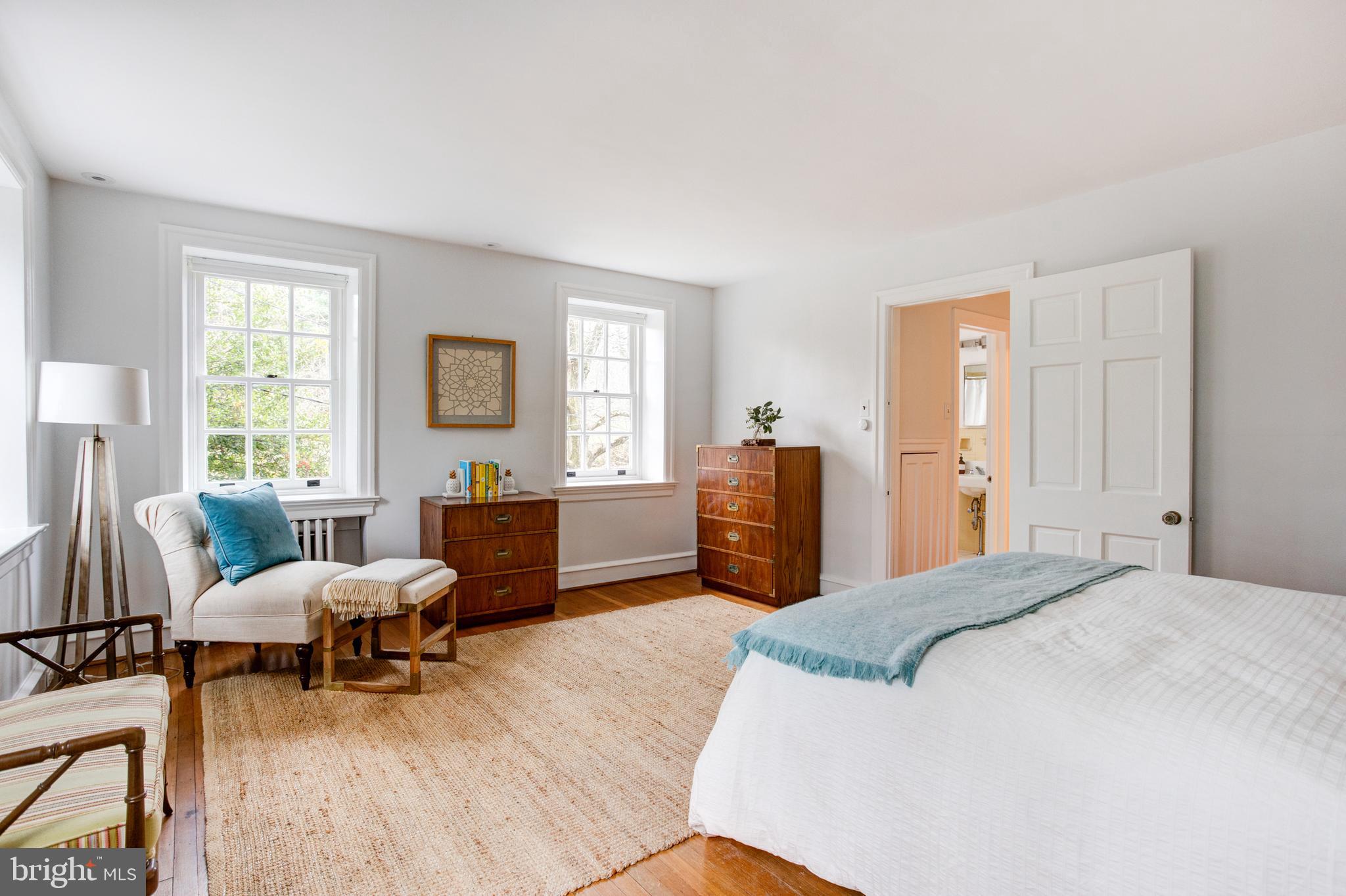 5 East Hampton Road Philadelphia, PA 19118 - Photo 18 of 32