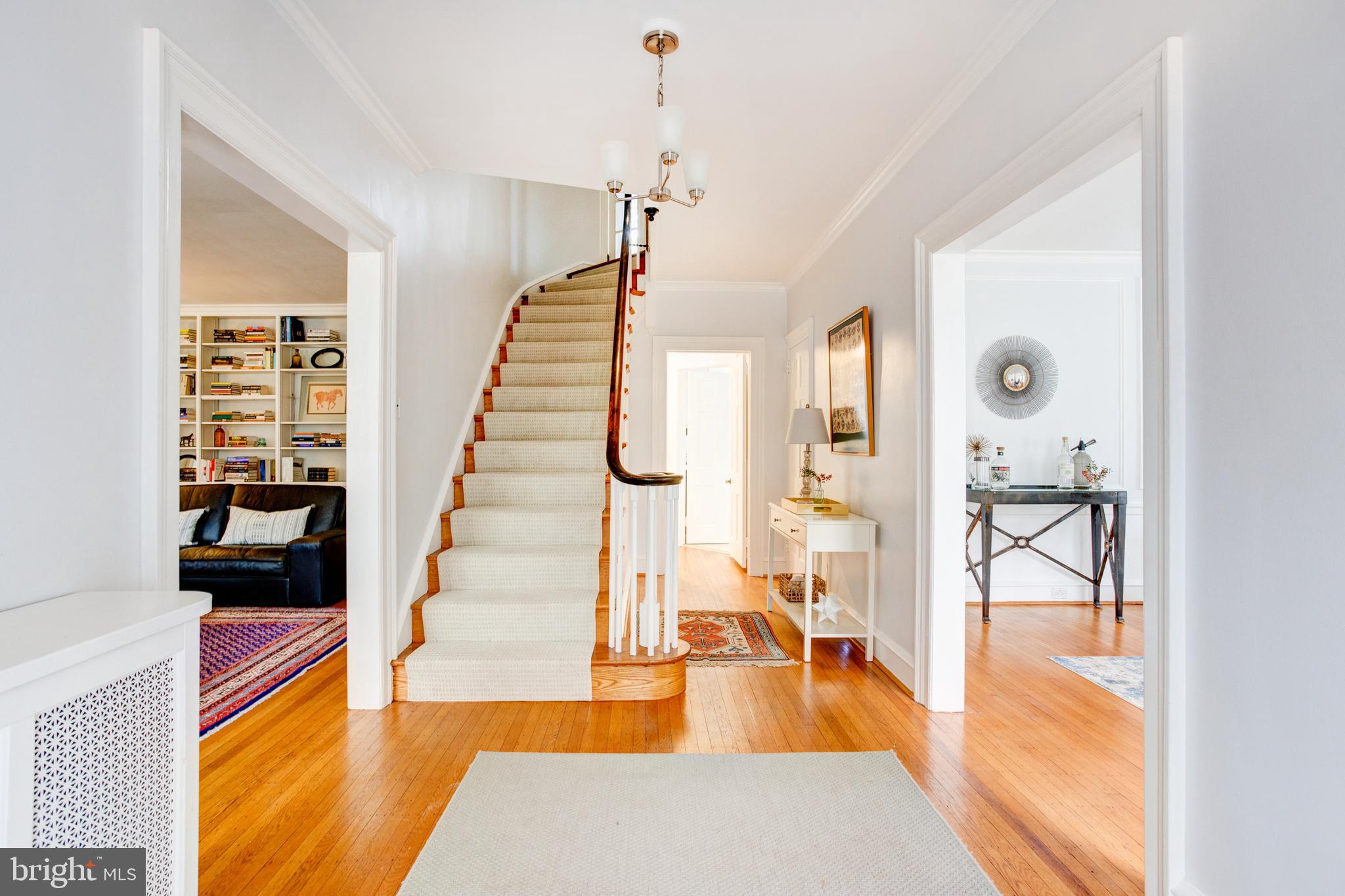 5 East Hampton Road Philadelphia, PA 19118 - Photo 10 of 32