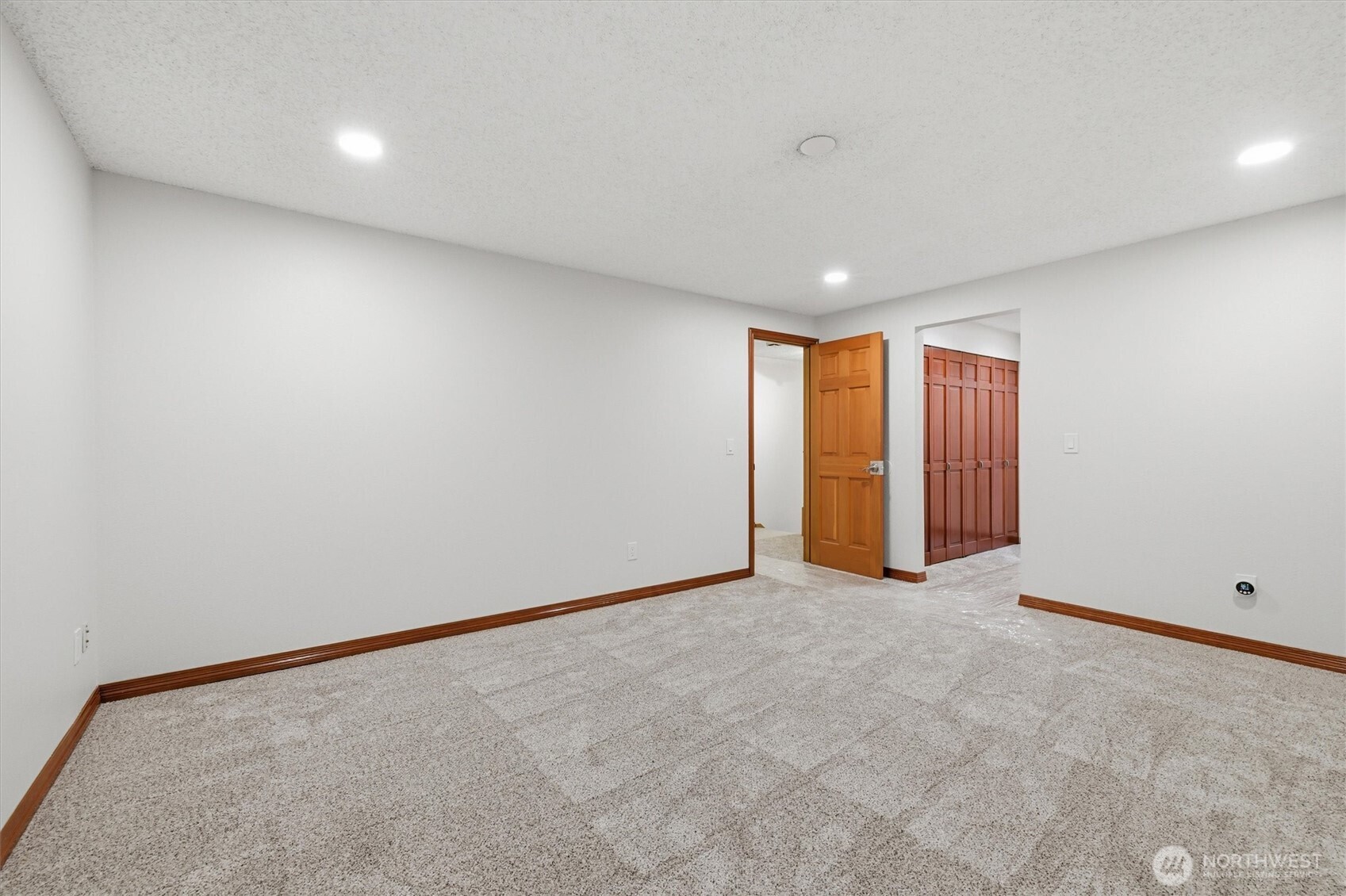 14312 63rd Avenue West Edmonds, WA 98026 - Photo 23 of 40 an empty room with an entryway