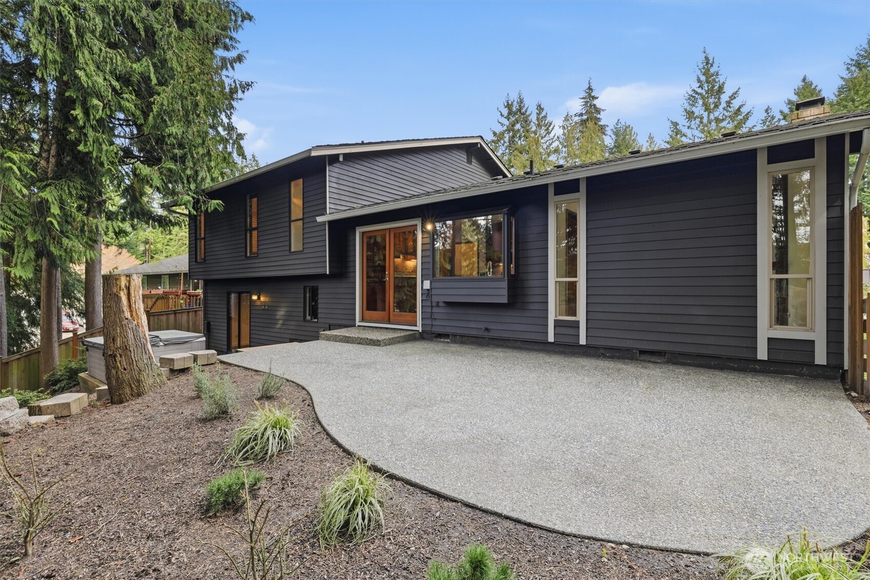 14312 63rd Avenue West Edmonds, WA 98026 - Photo 31 of 40 a front view of a house with a garden