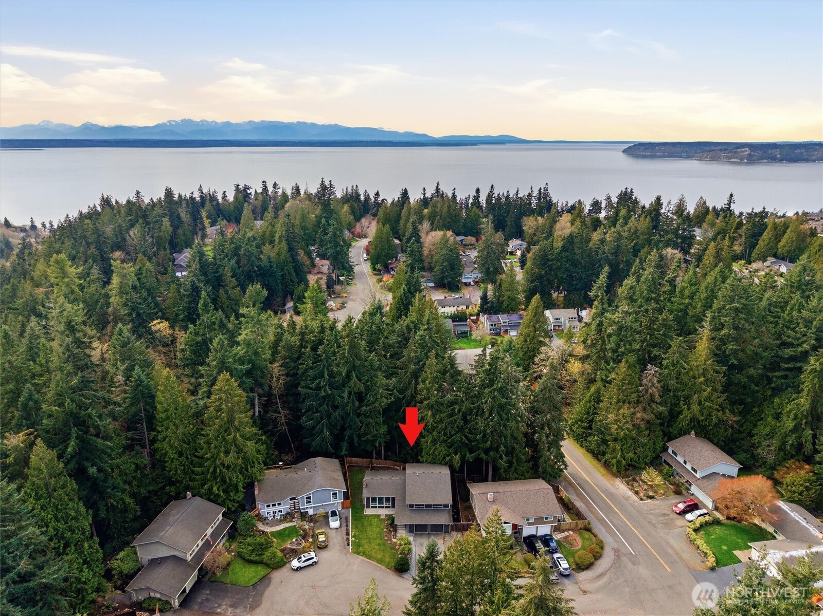 14312 63rd Avenue West Edmonds, WA 98026 - Photo 36 of 40 a view of a city with sunset view