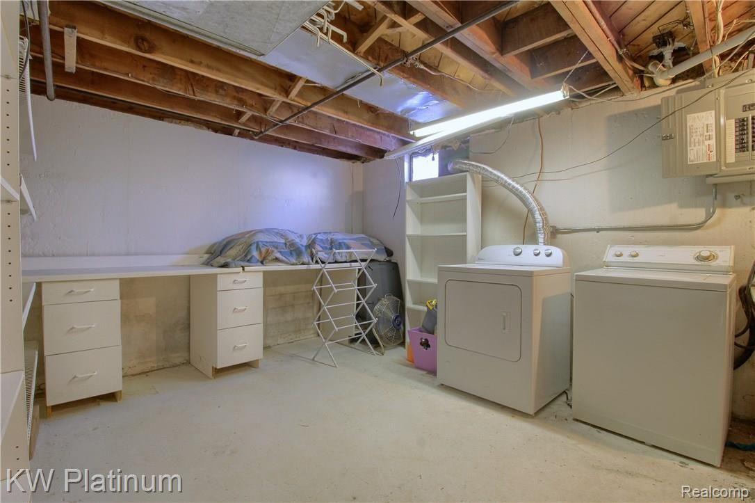 1570 Hampton Road Mount Clemens, MI 48043 - Photo 30 of 30 Finished_Lower_Level_Laundry_Room.jpg