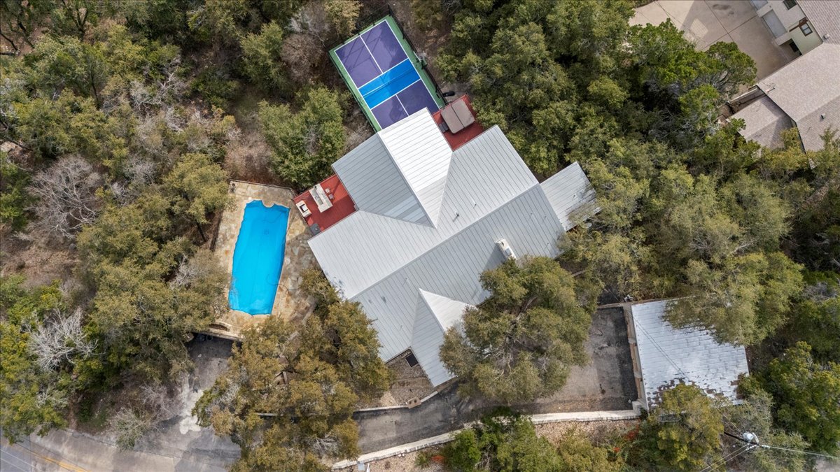 6714 Mountain Trail Austin, TX 78732 - Photo 14 of 37