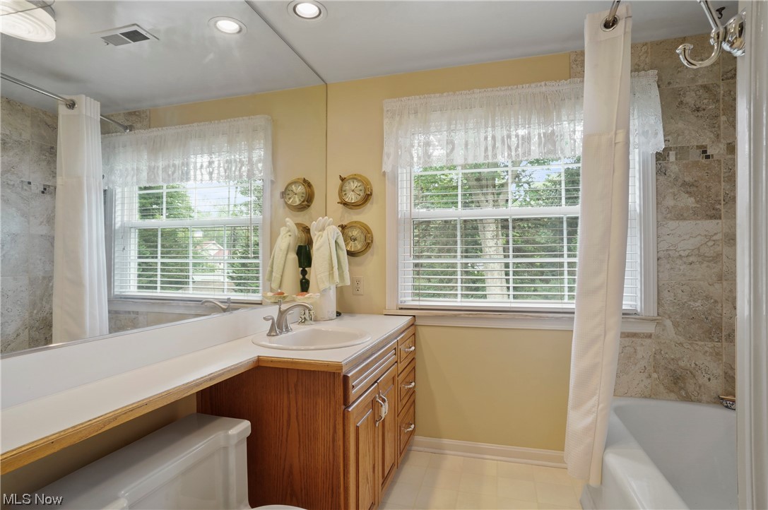 2260 Ridgewood Road Akron, OH 44313 - Photo 15 of 35