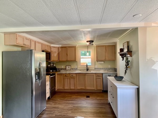 239 Ayer Road, Unit 101 Littleton, MA 01460 - Photo 8 of 33 Gallery Image 8