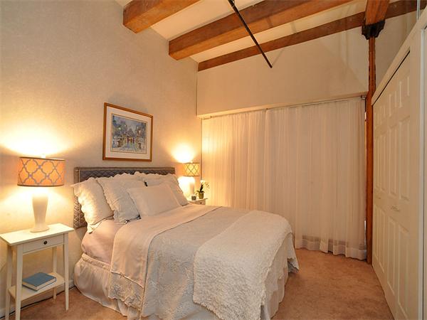 33 Sleeper Street, Unit 407 Boston, MA 02210 - Photo 10 of 17