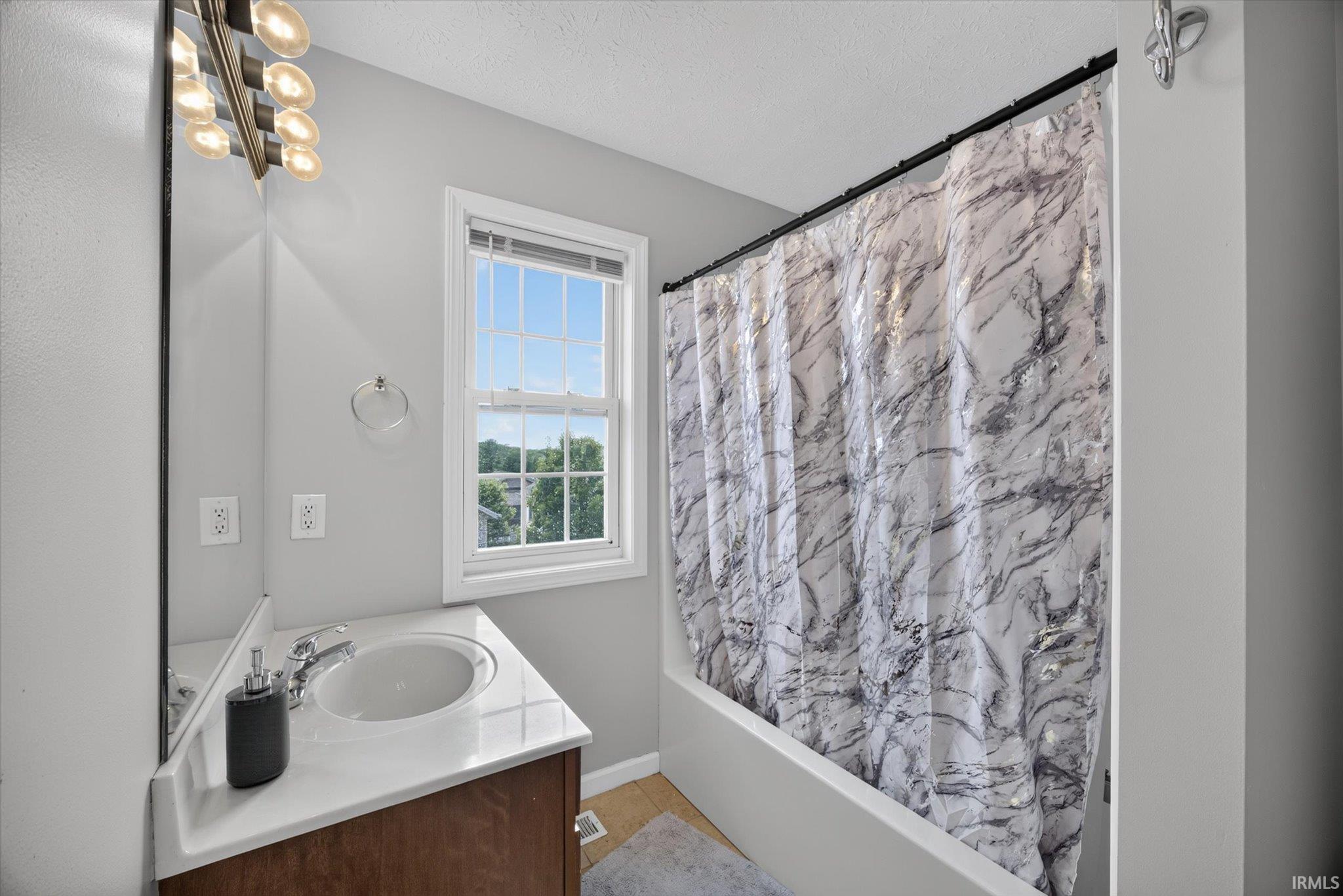 2602 South Addisyn Lane Bloomington, IN 47403 - Photo 14 of 18