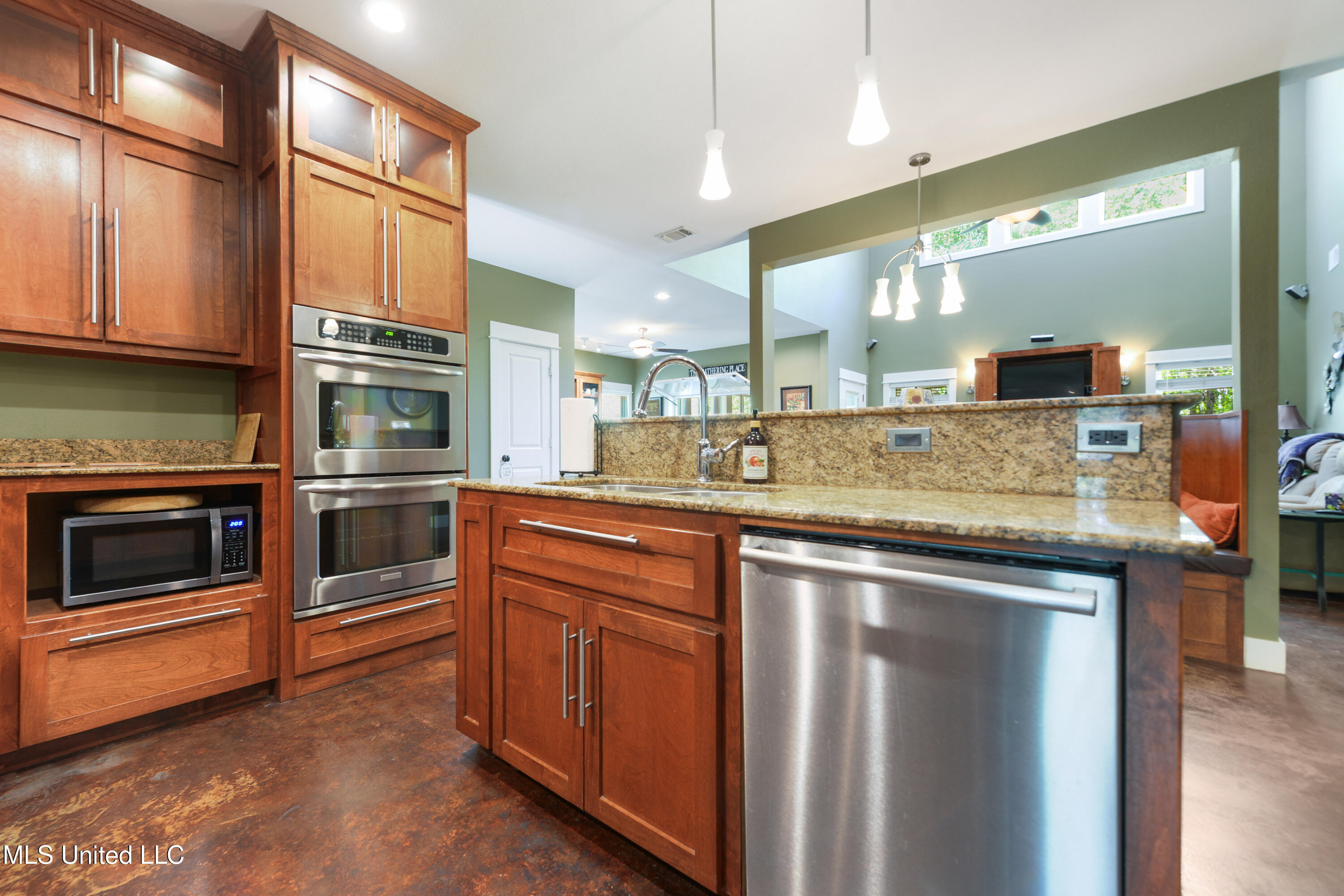 3100 Eagle Point Road Ocean Springs, MS 39564 - Photo 13 of 53 014 (12)