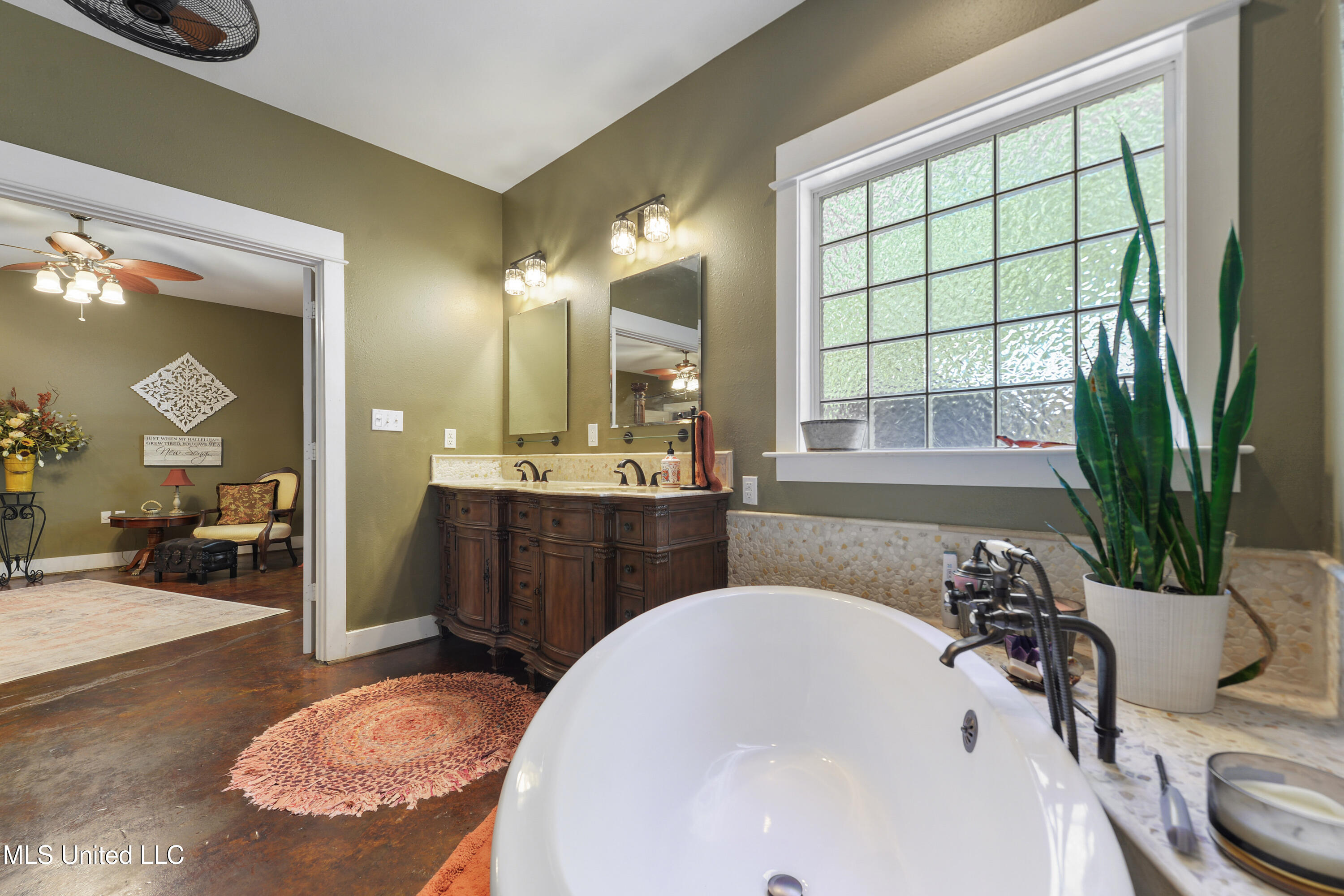 3100 Eagle Point Road Ocean Springs, MS 39564 - Photo 22 of 53 024 (5)