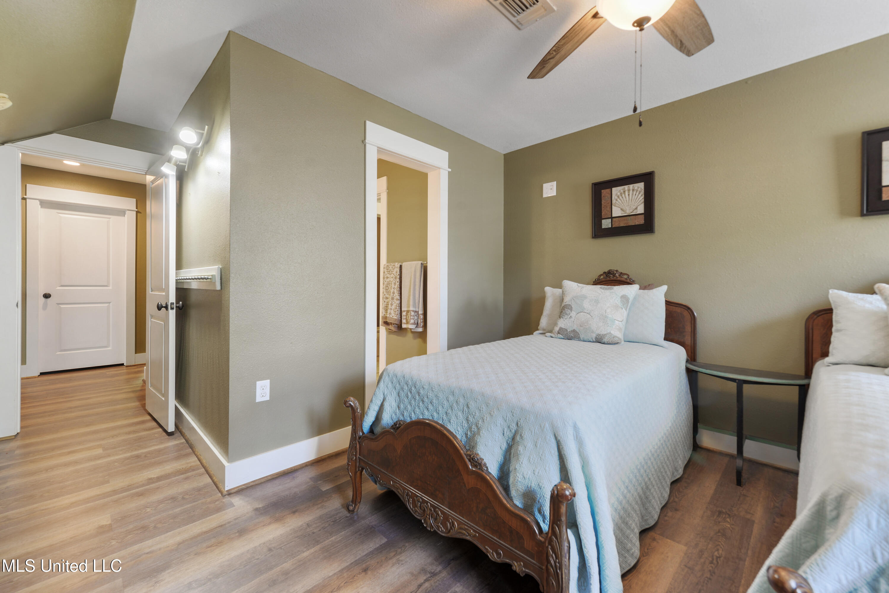 3100 Eagle Point Road Ocean Springs, MS 39564 - Photo 35 of 53 037 (1)