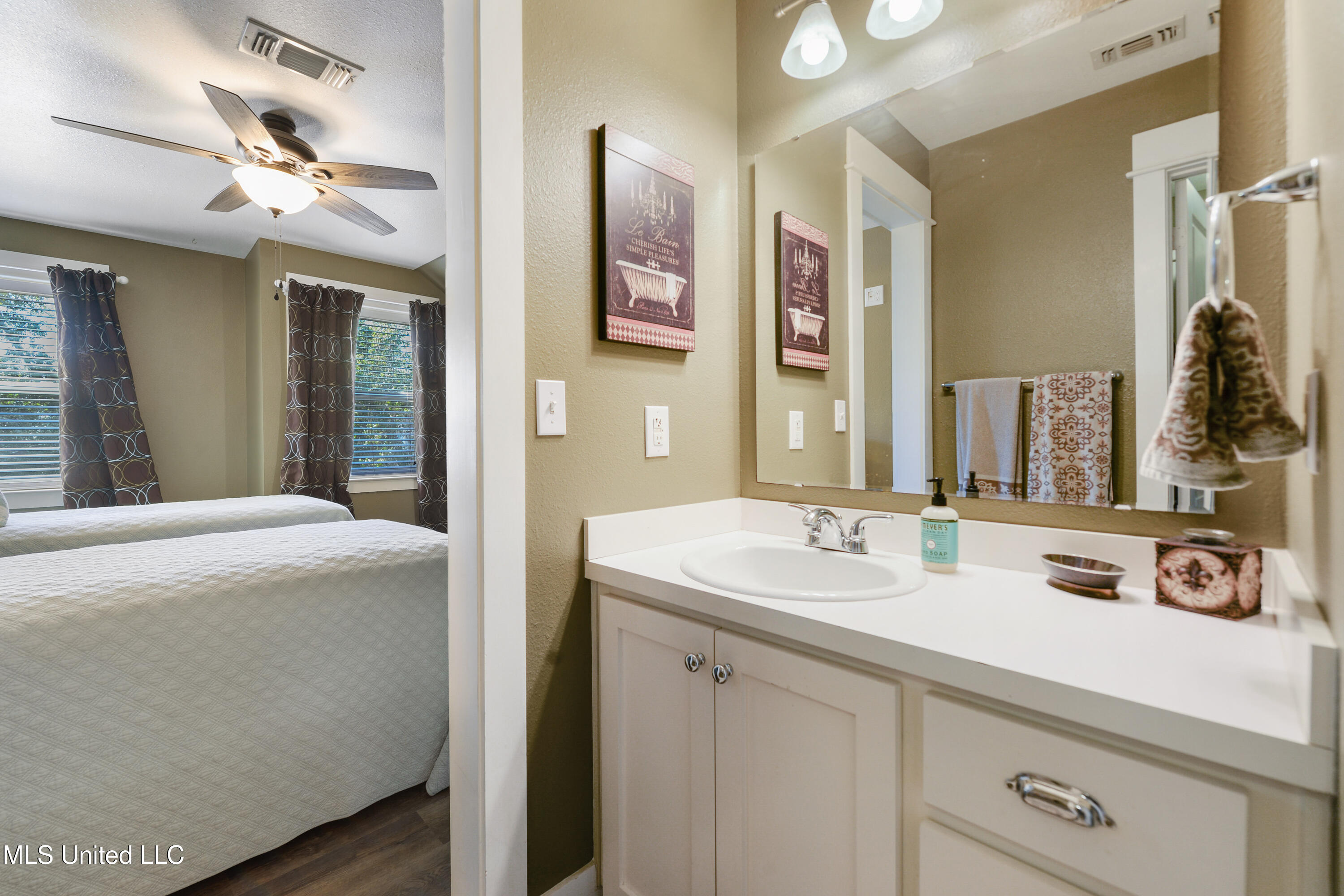 3100 Eagle Point Road Ocean Springs, MS 39564 - Photo 36 of 53 038 (1)