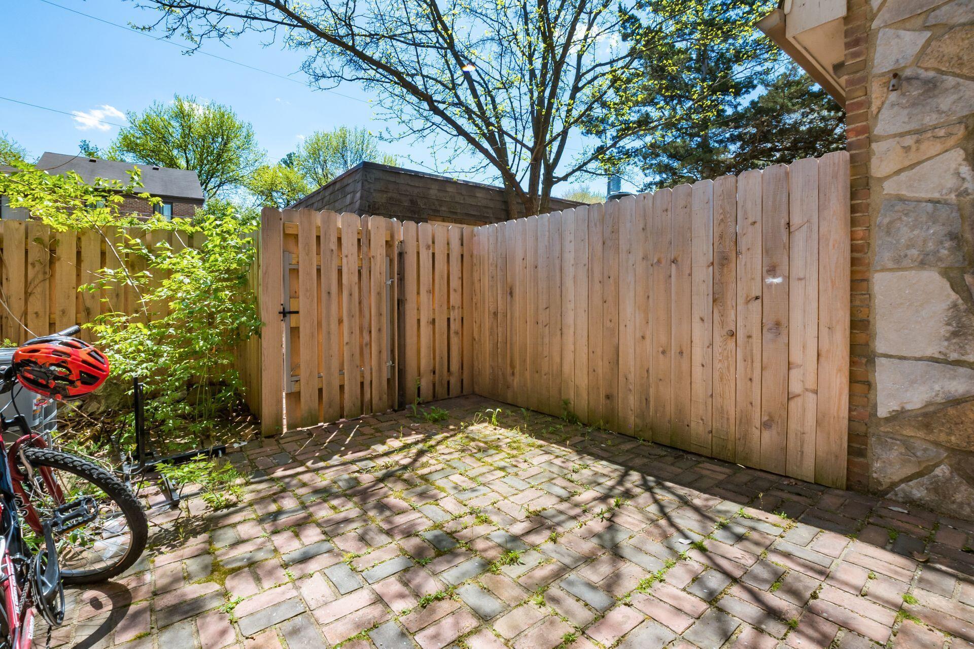 3600 Reed Road, Unit 24 Columbus, OH 43220 - Photo 28 of 32 029_82b11_h 3600 Reed Rd-1075