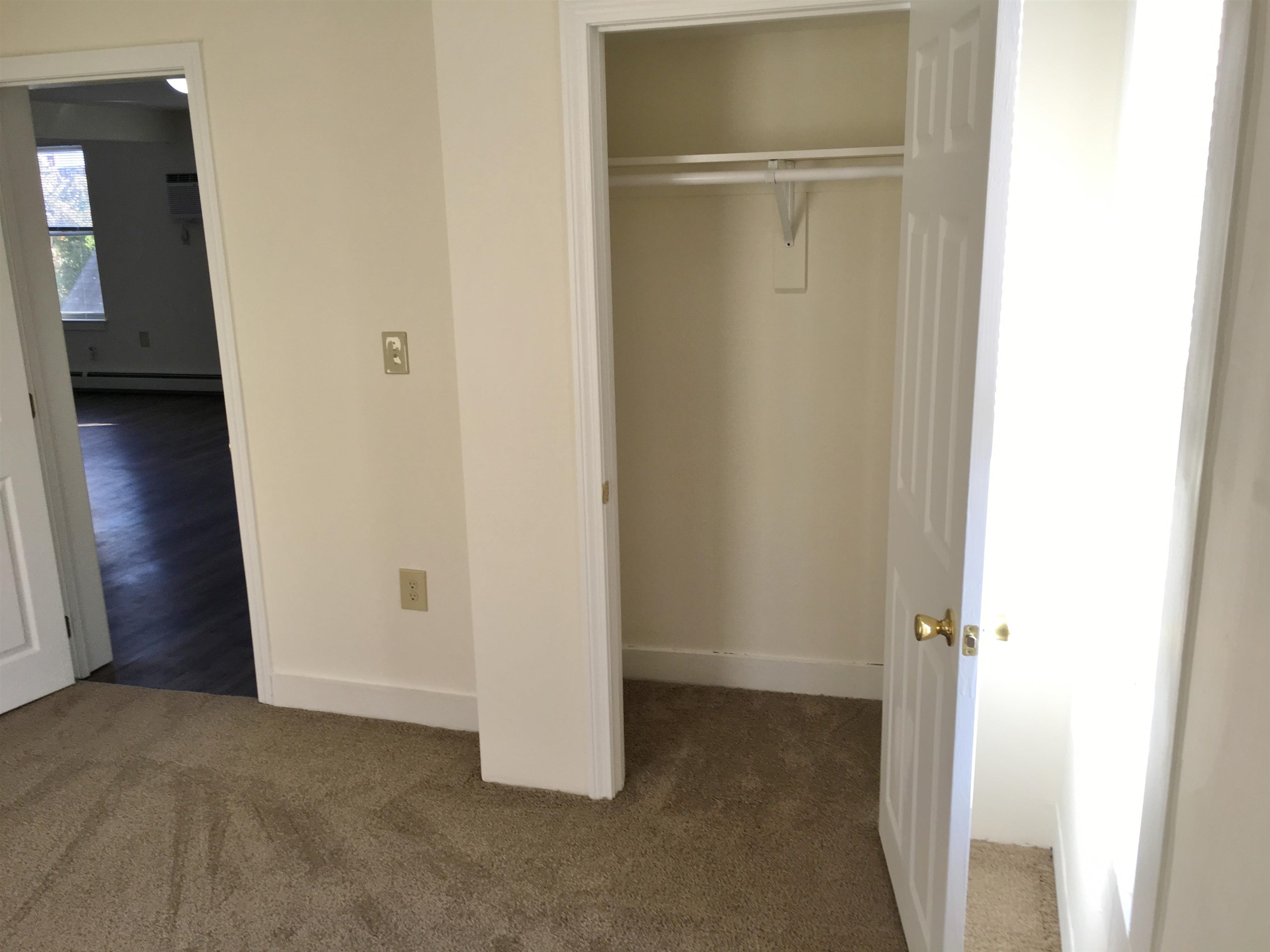 93 Second Street, Unit 3 Manchester, NH 03102 - Photo 38 of 57