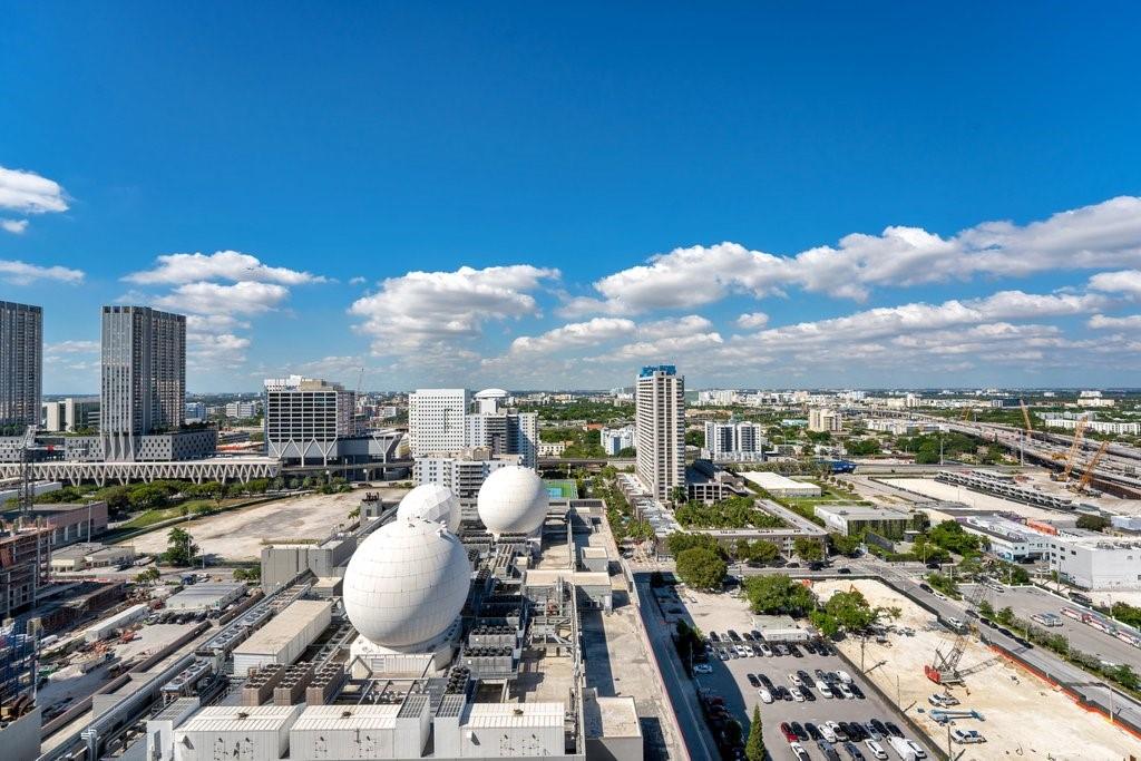 851 Northeast 1st Avenue, Unit 2202 Miami, FL 33132 - Photo 25 of 56