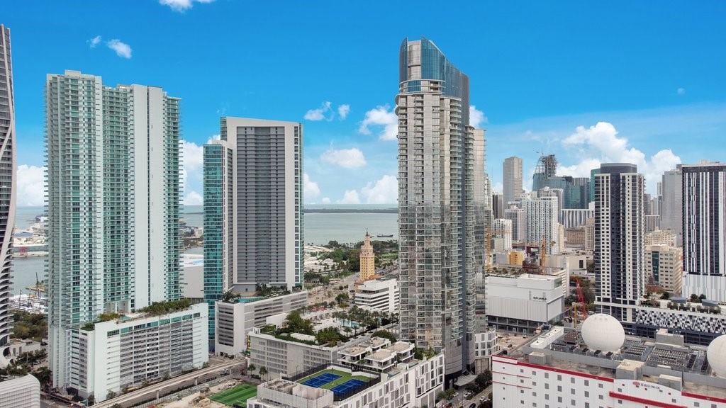 851 Northeast 1st Avenue, Unit 2202 Miami, FL 33132 - Photo 53 of 56 a city view with lot of high rise buildings