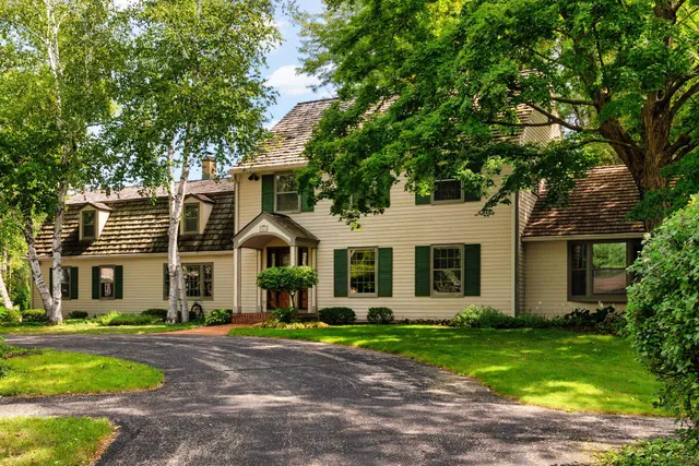 $579,900 | 1914 Eastwood Avenue, Janesville, WI 53545