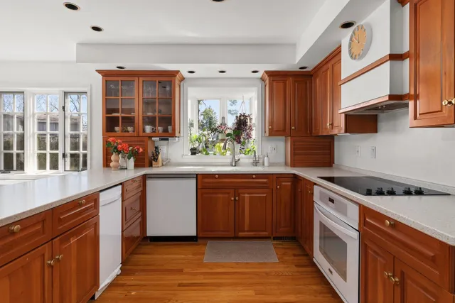 $579,900 | 1914 Eastwood Avenue, Janesville, WI 53545