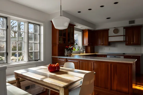 $579,900 | 1914 Eastwood Avenue, Janesville, WI 53545