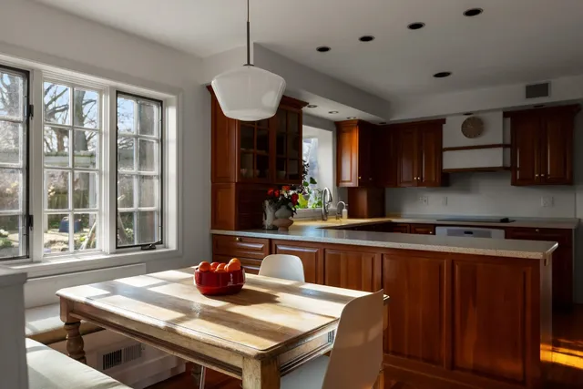 $579,900 | 1914 Eastwood Avenue, Janesville, WI 53545