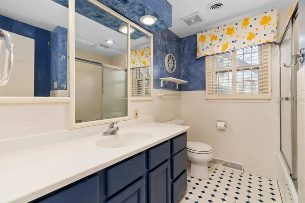 $579,900 | 1914 Eastwood Avenue, Janesville, WI 53545