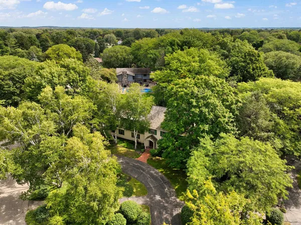 $579,900 | 1914 Eastwood Avenue, Janesville, WI 53545