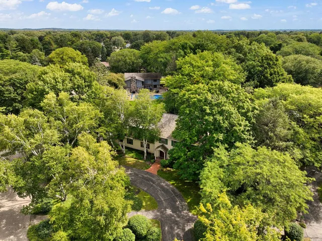 $579,900 | 1914 Eastwood Avenue, Janesville, WI 53545