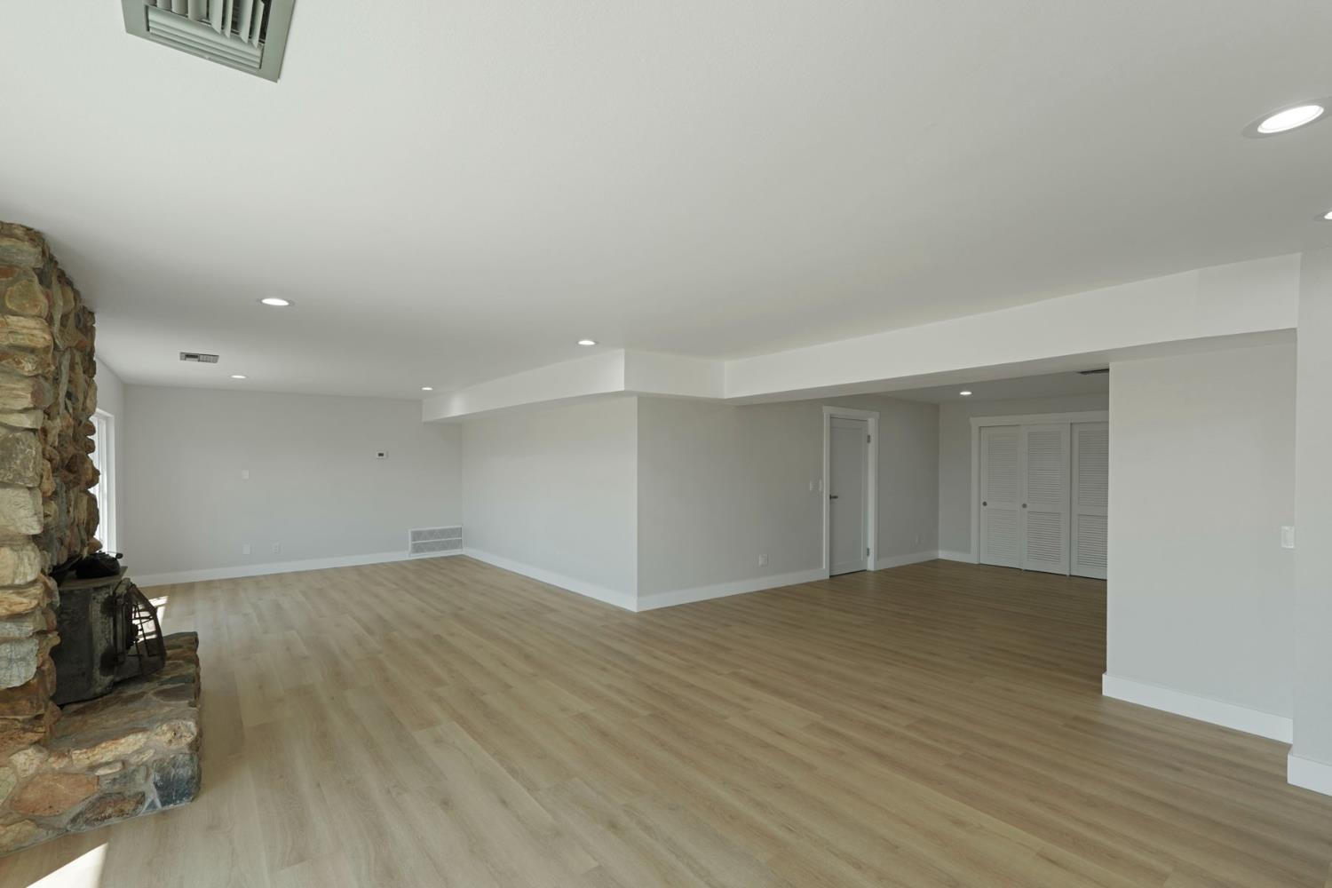 2650 West Twitchell Island Road Rio Vista, CA 94571 - Photo 40 of 60 an empty room with wooden floor and closet