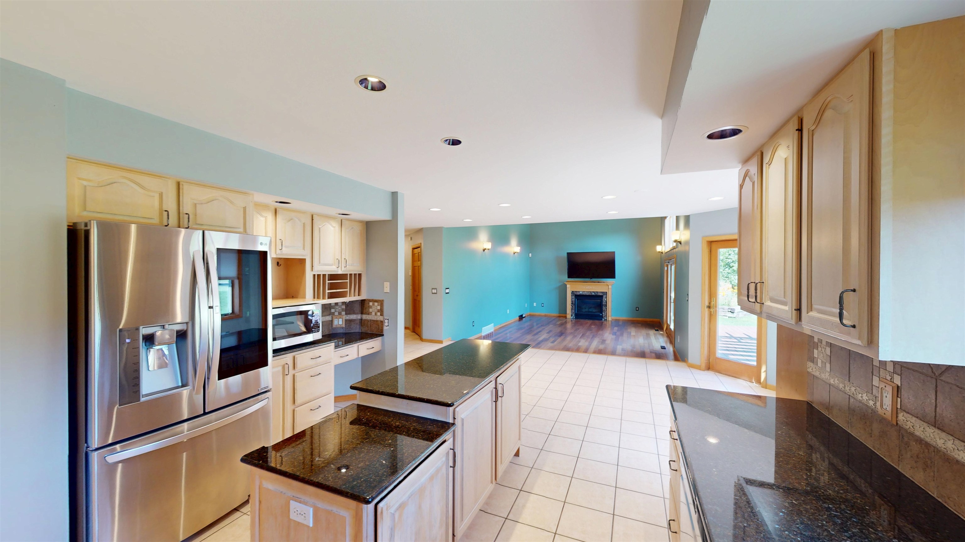 2112 West 3rd Street Marshfield, WI 54449 - Photo 26 of 60