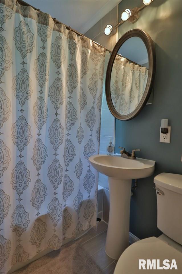 111 West Stonegate Road Peoria, IL 61614 - Photo 18 of 36 Gallery Image 18