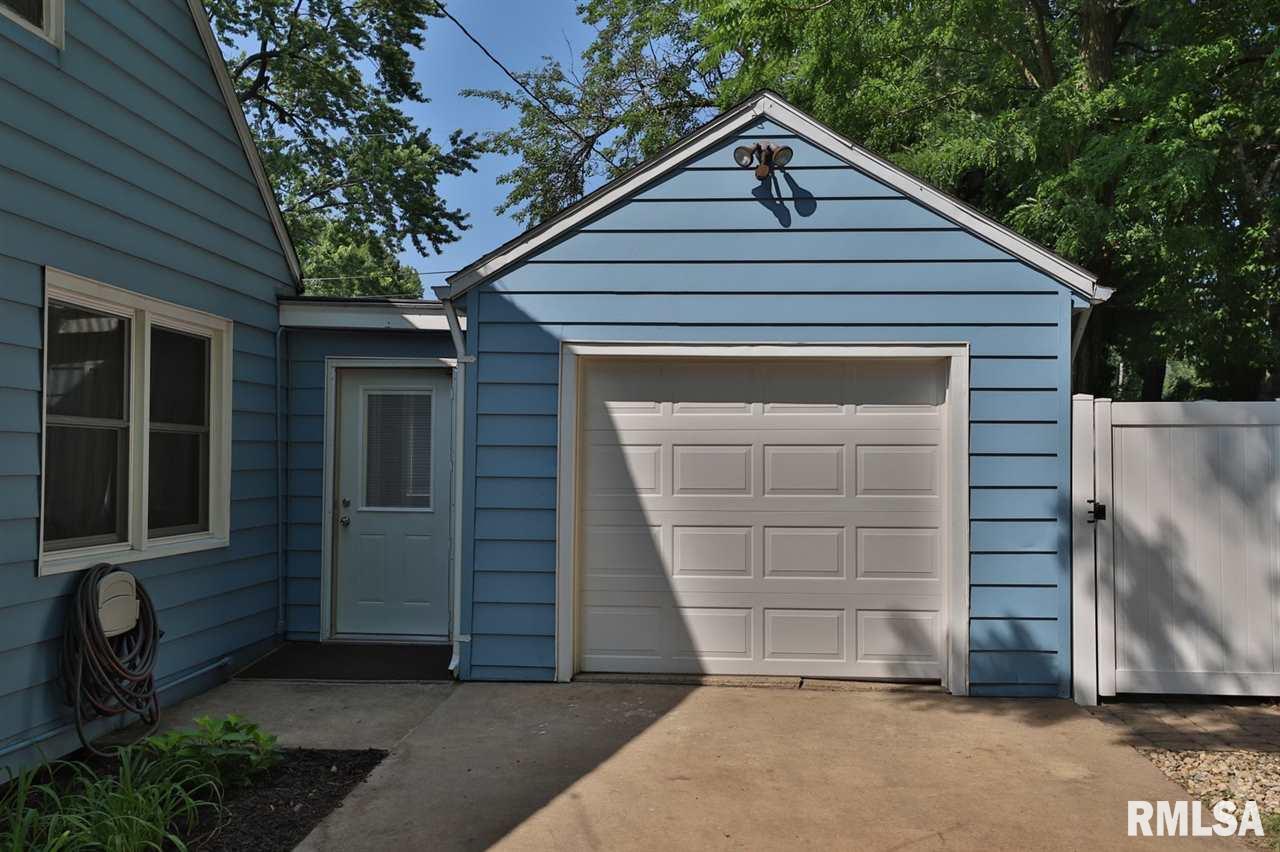 111 West Stonegate Road Peoria, IL 61614 - Photo 34 of 36 Gallery Image 34