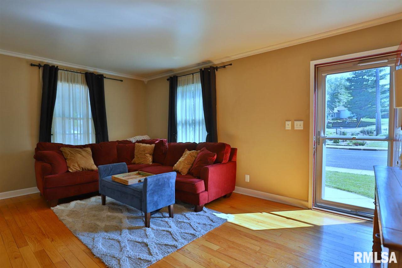 111 West Stonegate Road Peoria, IL 61614 - Photo 7 of 36 Gallery Image 7